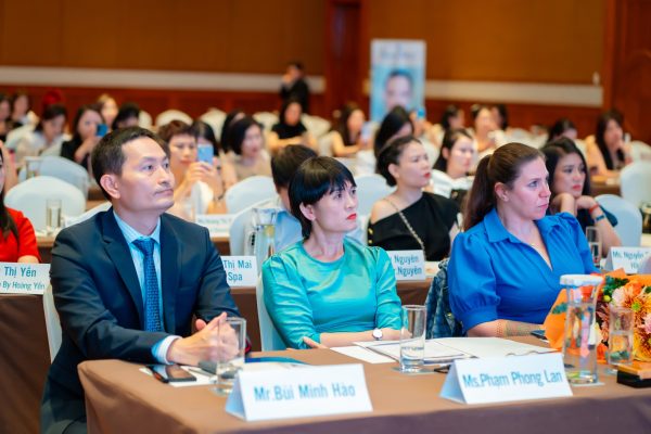Hội nghị khách hàng